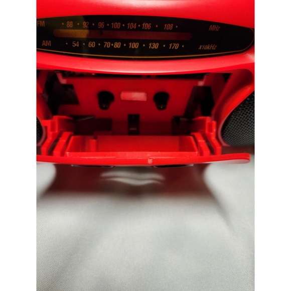 Vintage Mickey Mouse Portable Stereo Cassette Recorder Tape Player AM/FM Radio - Picture 4 of 9